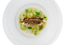 鯛のグリエアンチョビ風味　空豆のア・ラ・フランセーズソース
