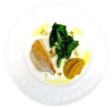 レンコ鯛のポワレキャビア・ド・オーベルジーヌ添えタップナードソース和え