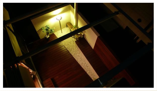 モダンリッチガーデン