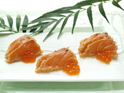 サーモンのたたきとイクラの親子オードブル