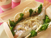 鯛、蓮根、菜の花の生姜蒸し